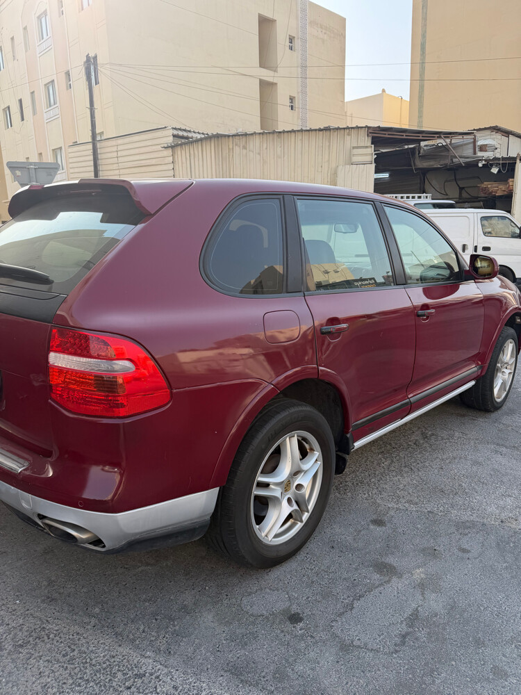 PORSCHE CAYENNE- S - 2