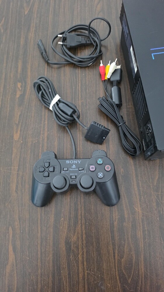 playstation 2 fat console - 2