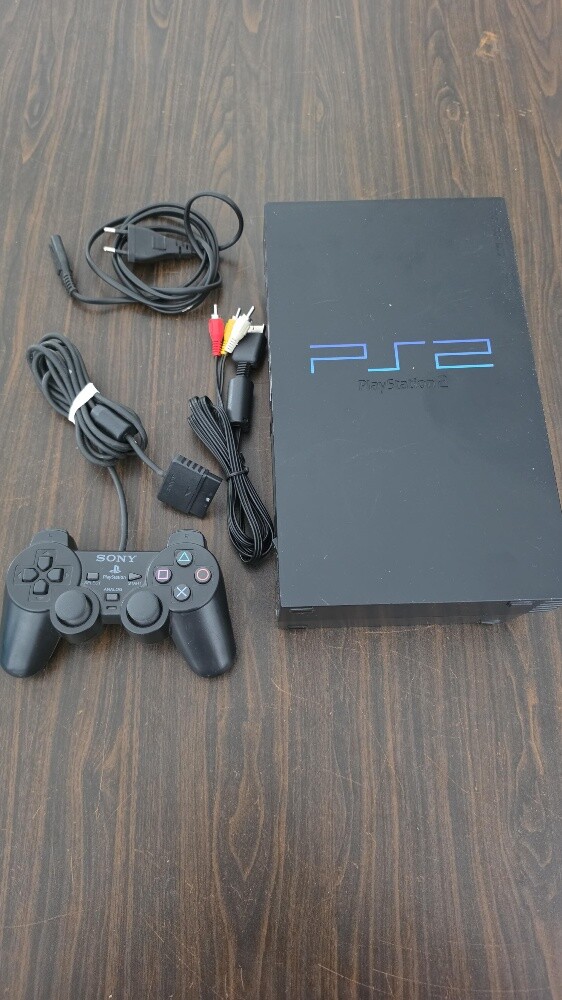 playstation 2 fat console - 1