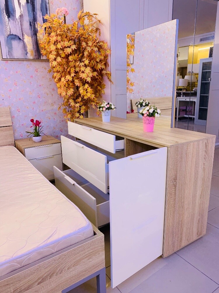 HOME CENTER KING BED SET - 6