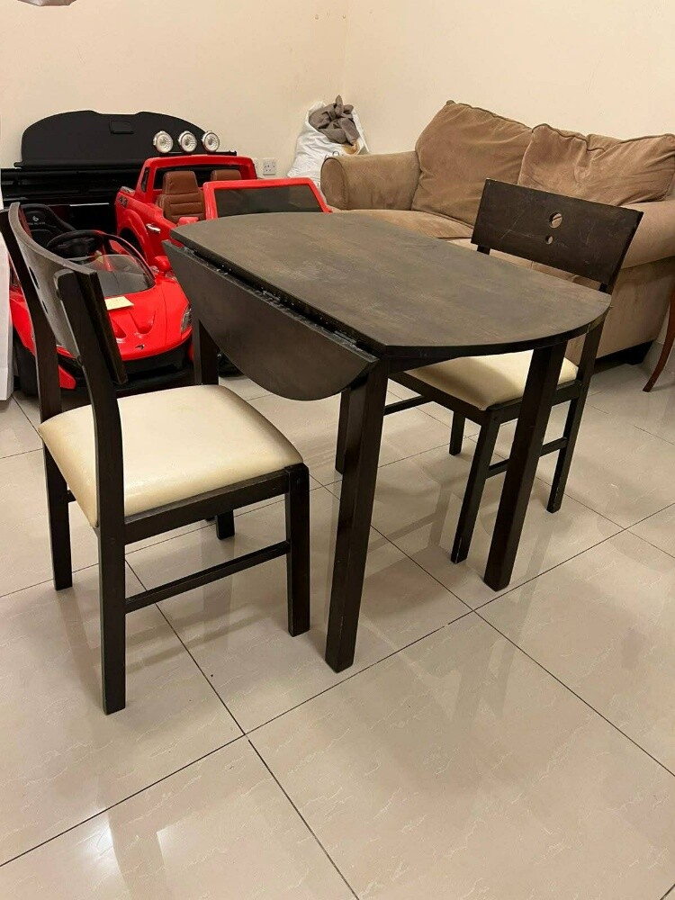 Table with 2 chairs QR 250 only. - 3