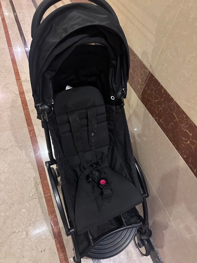 2 Babyzen yoyo Strollers - 2