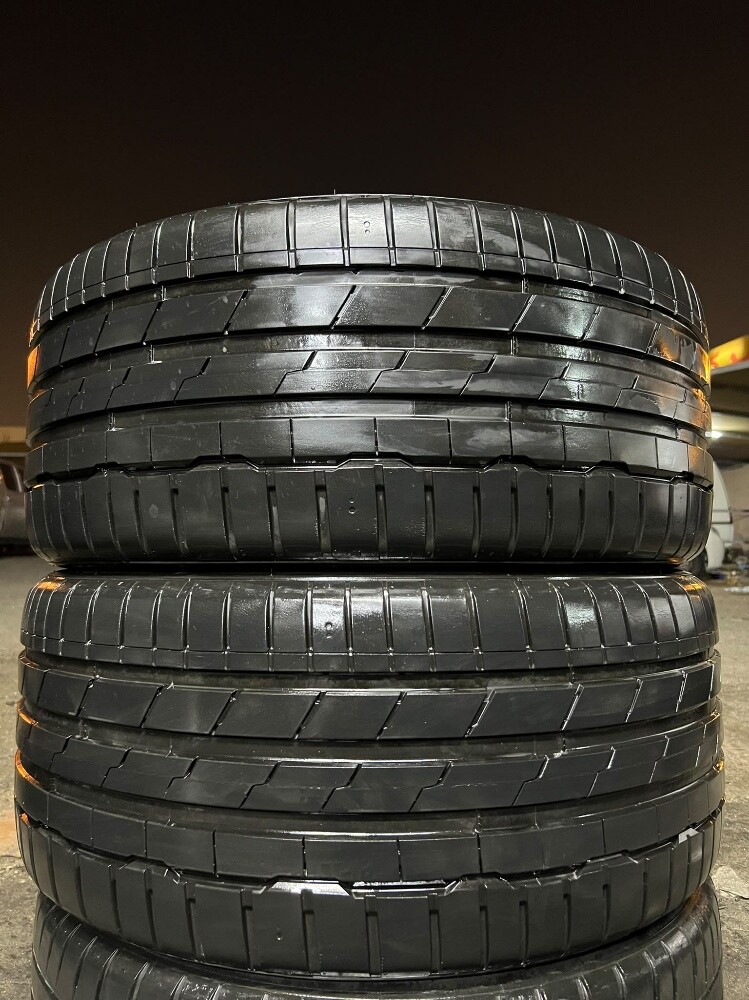 275-35-21,,, Hankook brand - 2