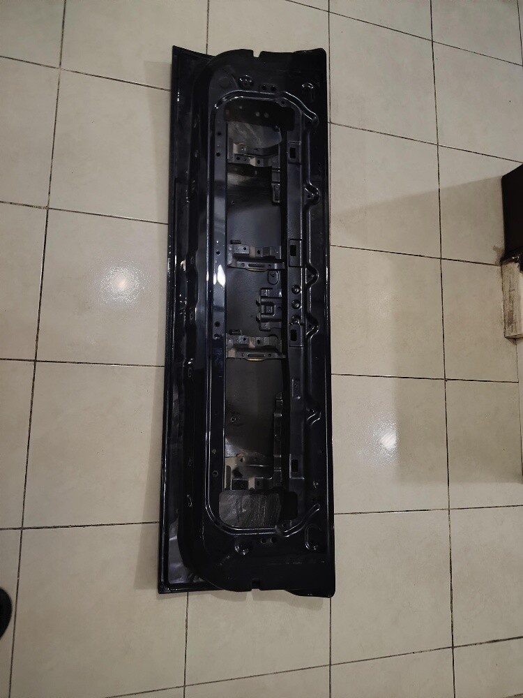 باب شنطة اصلي لاندكروزر جي اكس ار - 2