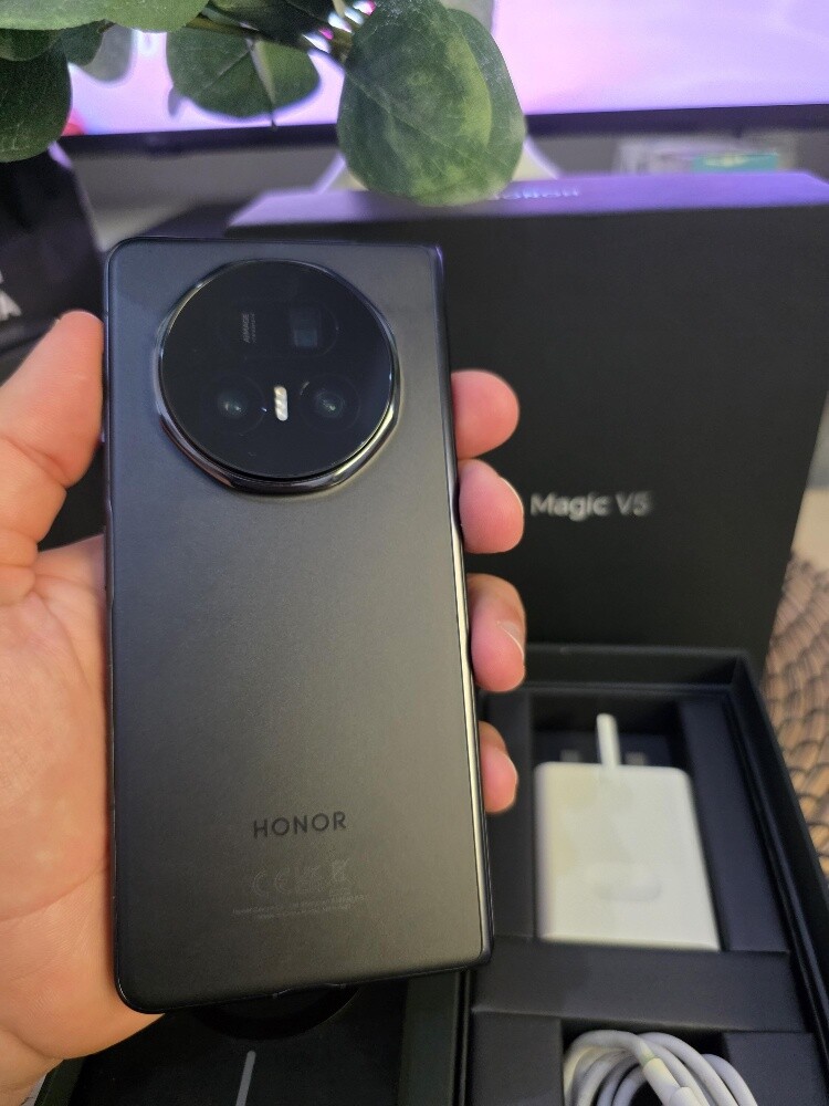 Honor Magic V5 512Gb Black - 4