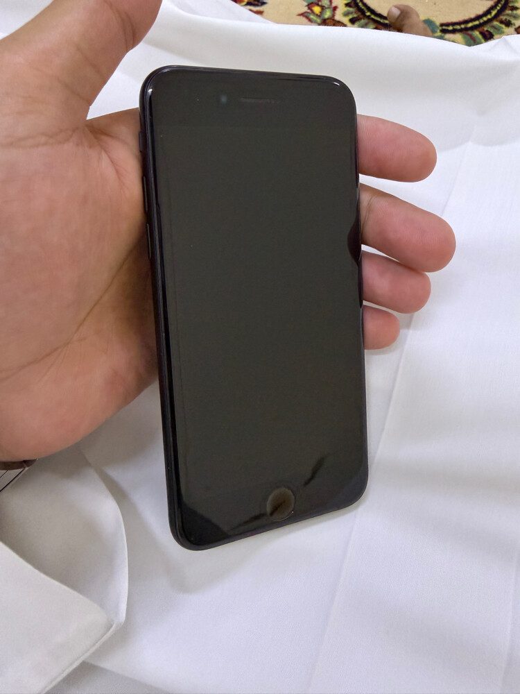 iPhone SE 2020 - 1