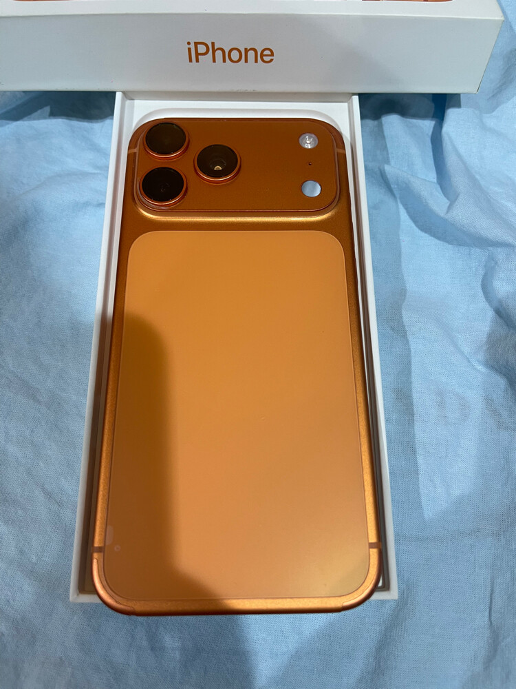 iPhone 17 Pro Max 512GB - Orange - 7