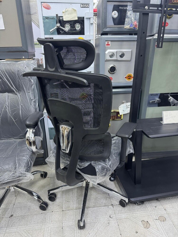 Office Chairs ( brand new) - 15