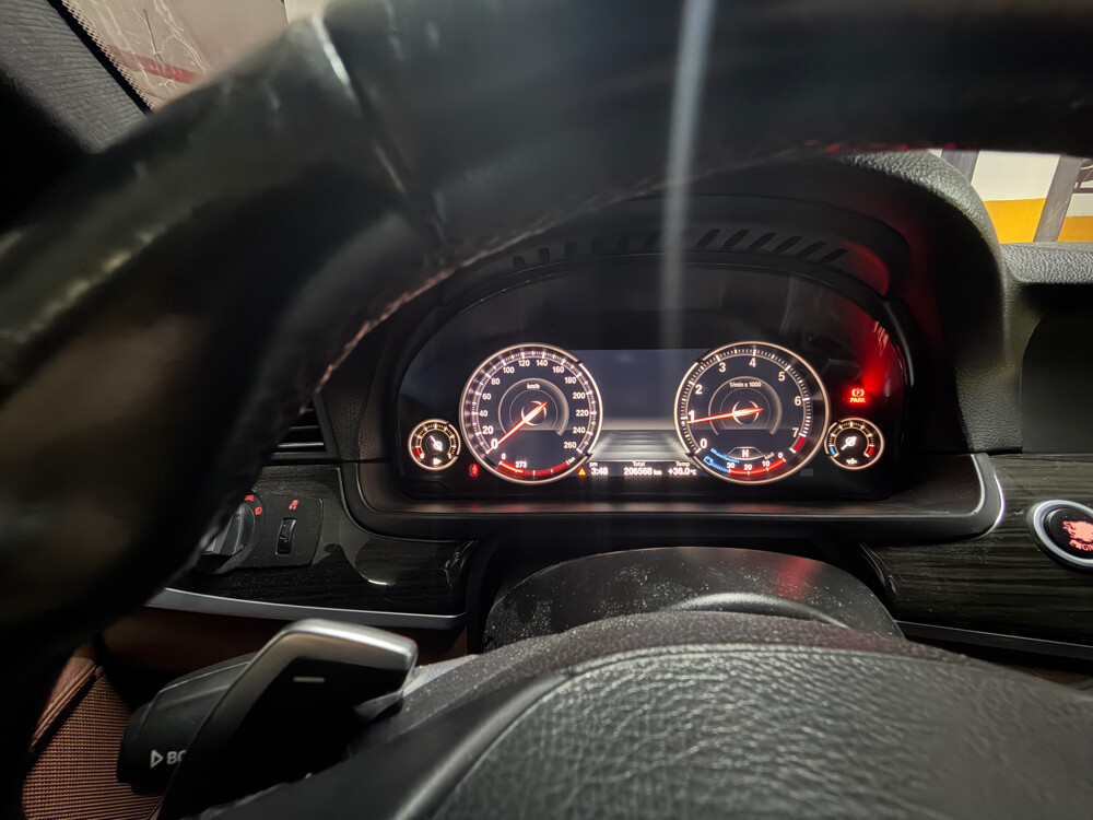 BMW 530i - 8