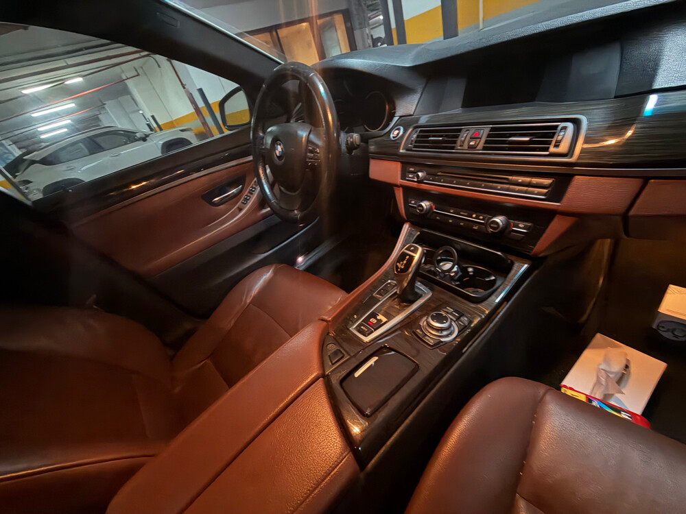 BMW 530i - 13