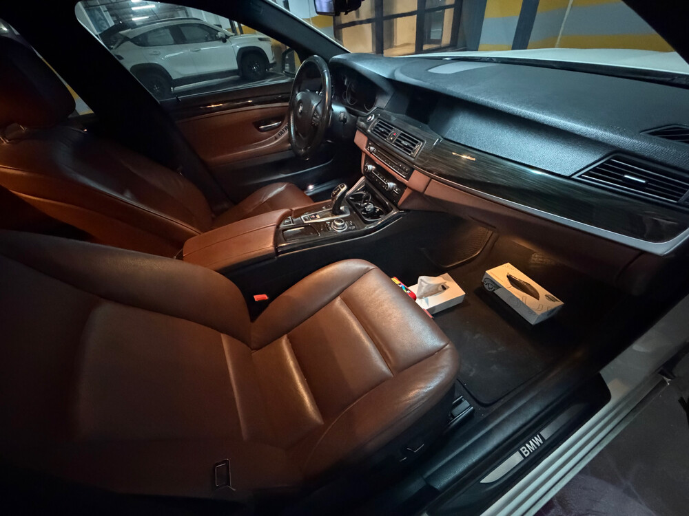 BMW 530i - 9