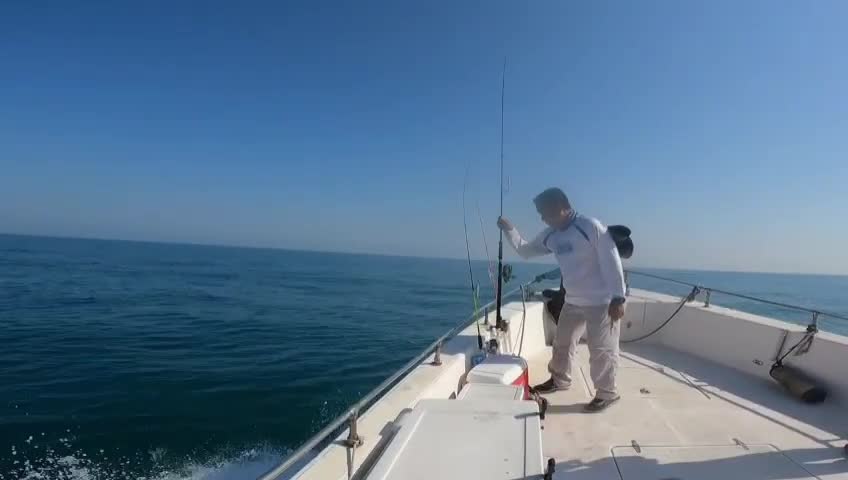 36" BOAT FOR SALE WITH AC CABIN - 6