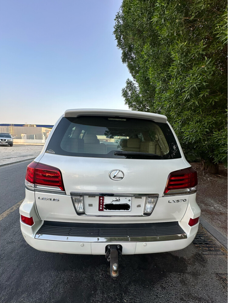 LEXUS.   LX-570 - 7