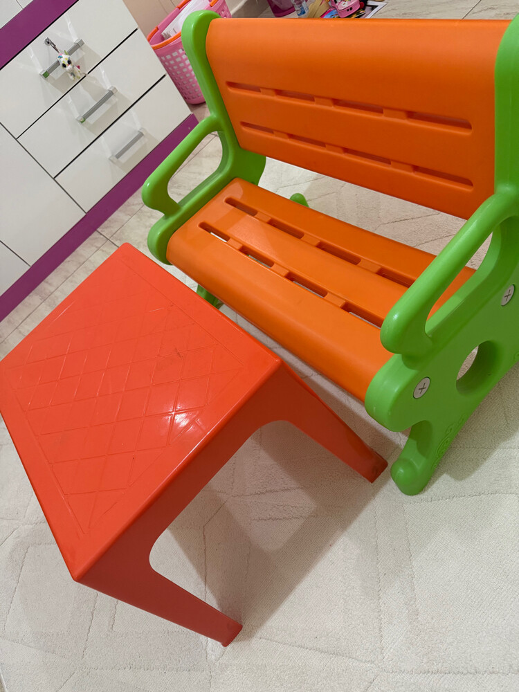 perfect 2 chairs and two tables  - 2