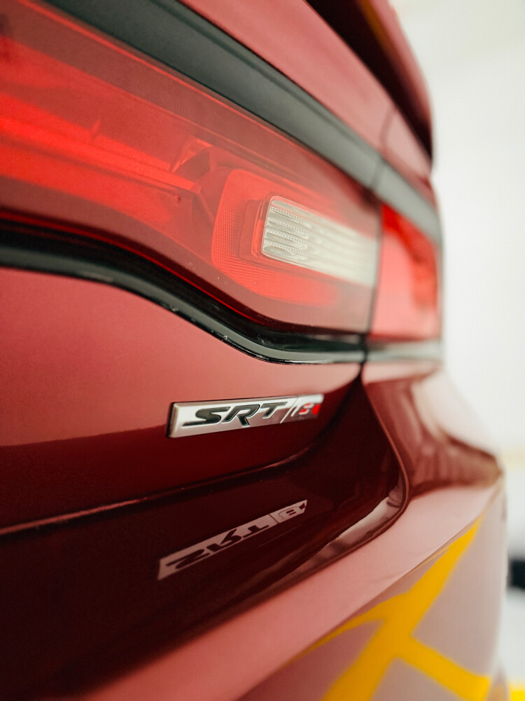 Dodge Charger SRT8 (6.4L) - 11