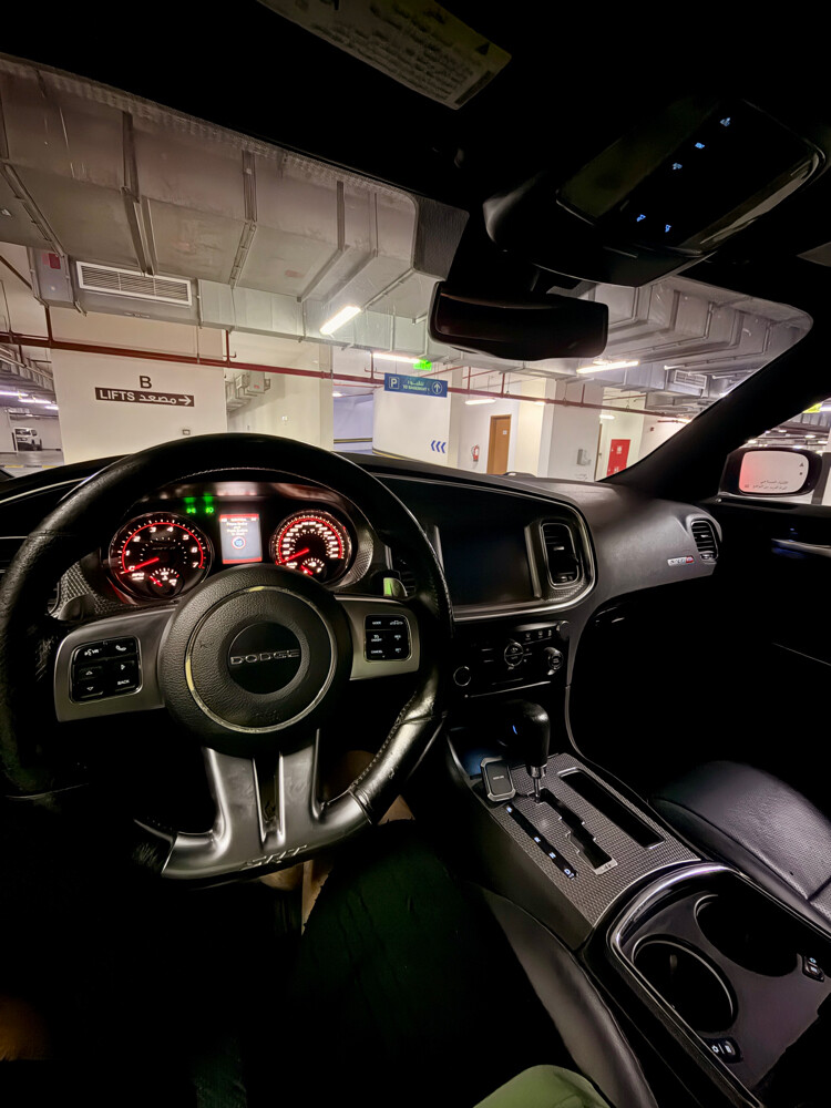 Dodge Charger SRT8 (6.4L) - 7
