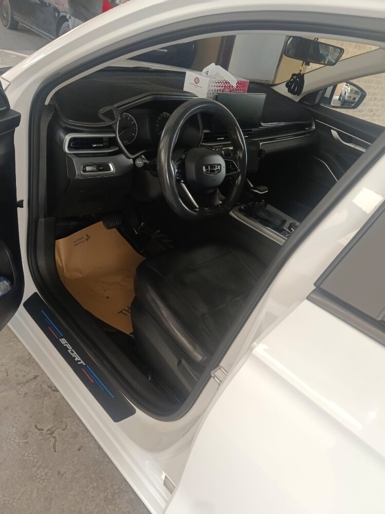 gely emgrand car - 3