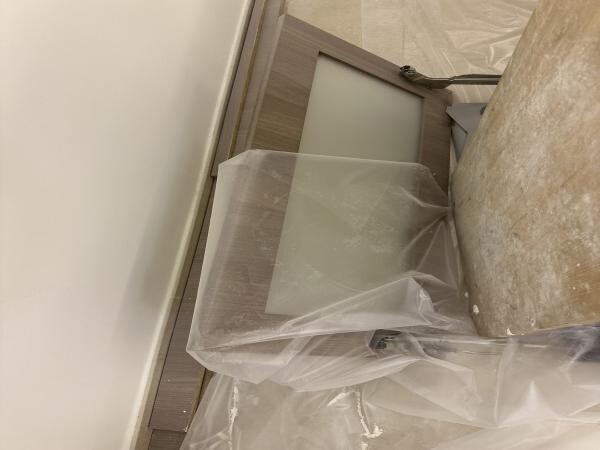 Used Kitchen Cabinet and a Door( Wi - 4