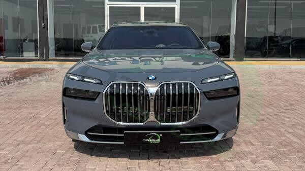 بي إم دبليو الفئة السابعة 740 - 3