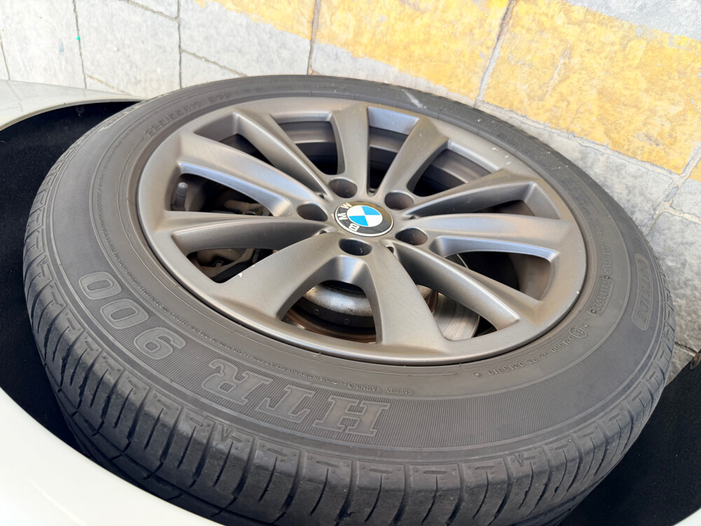 BMW 520i 2.0 Perfect Well Maintaind - 11