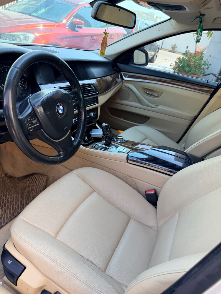 BMW 520i 2.0 Perfect Well Maintaind - 4