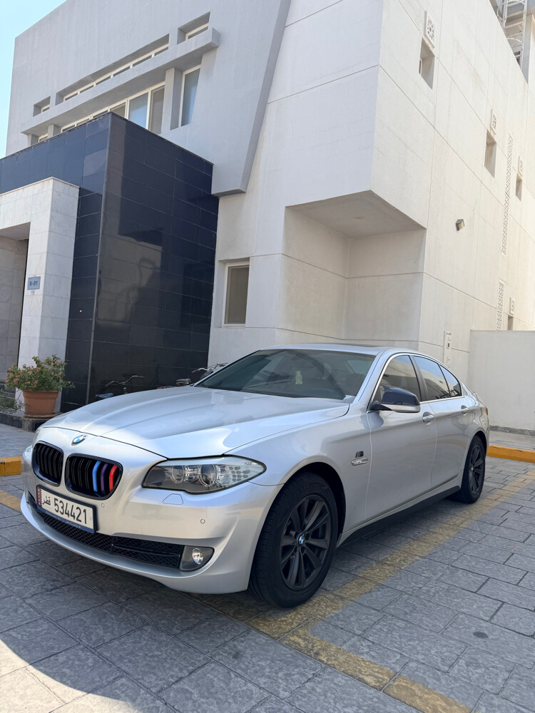BMW 520i 2.0 Perfect Well Maintaind - 9