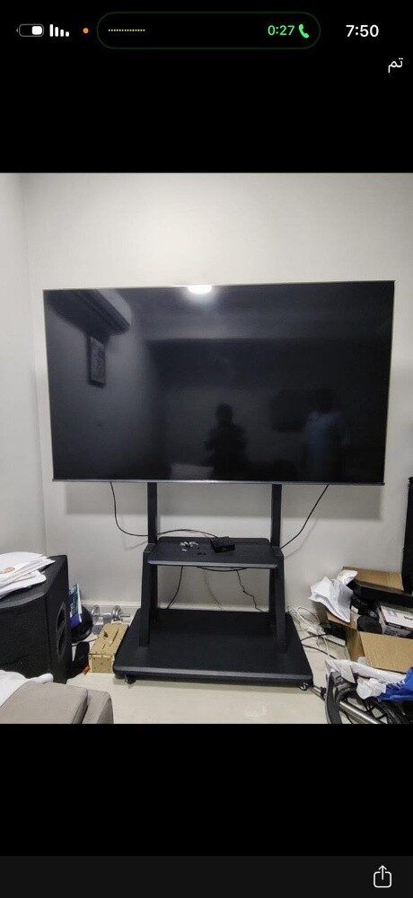 Big Tv Stand with wheels - 2