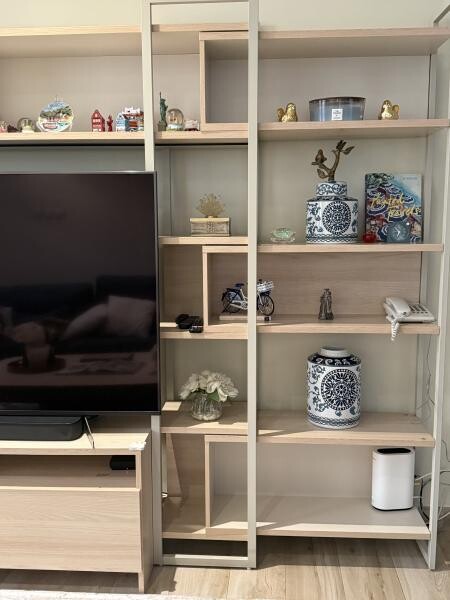Elegant tv unit with storage - 4