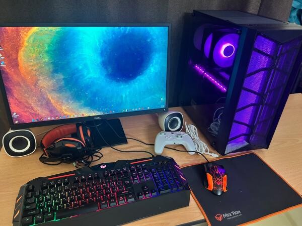 Gaming PC: RX 9060XT 16GB - 1