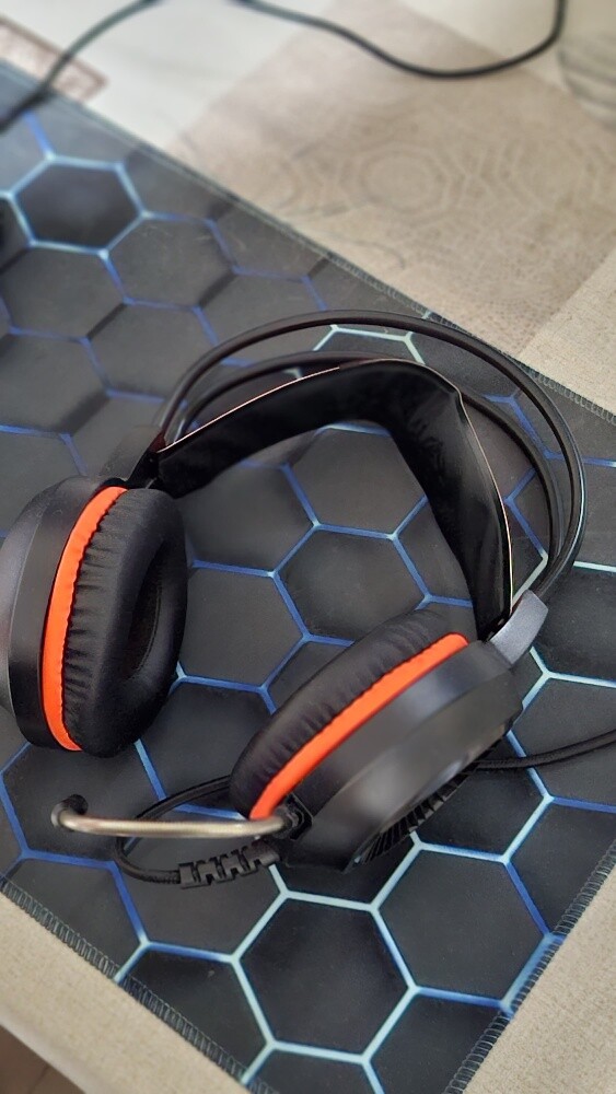 PS5 old update and headset and CD - 7