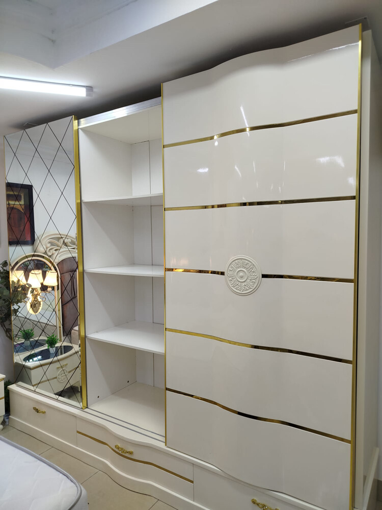 Sell Luxurious King Bedroom set - 8