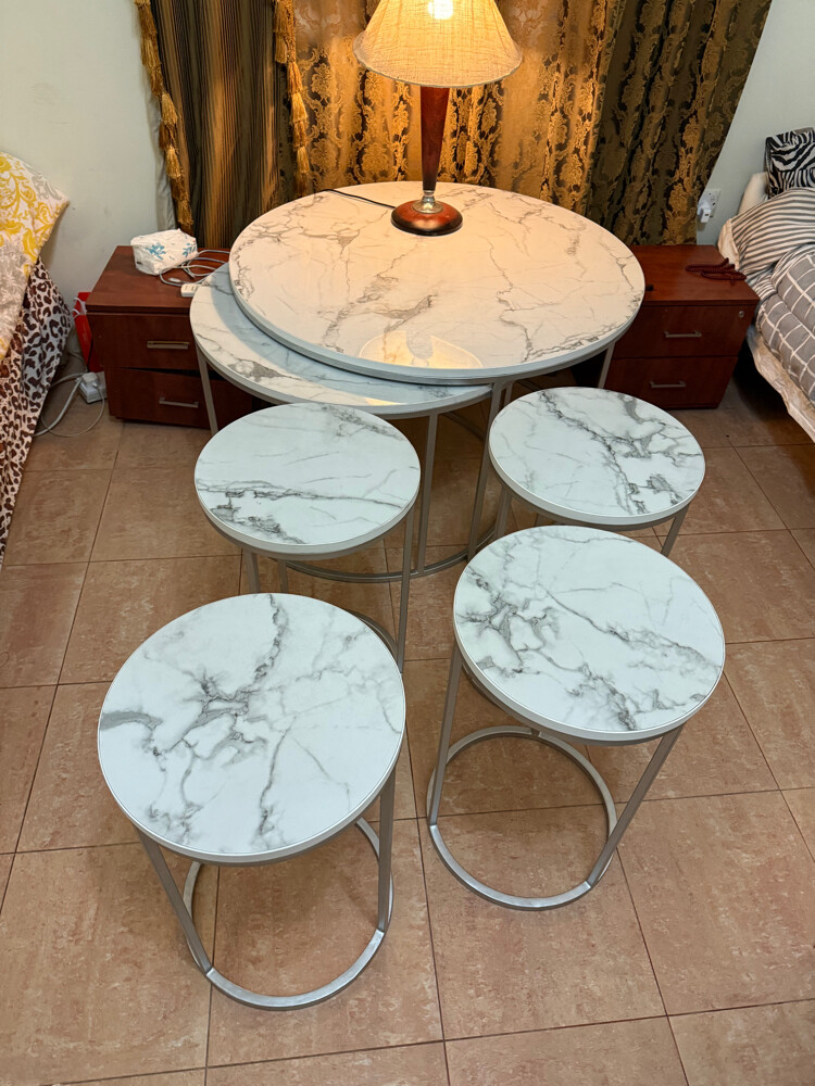 طاولات للبيع  - 2