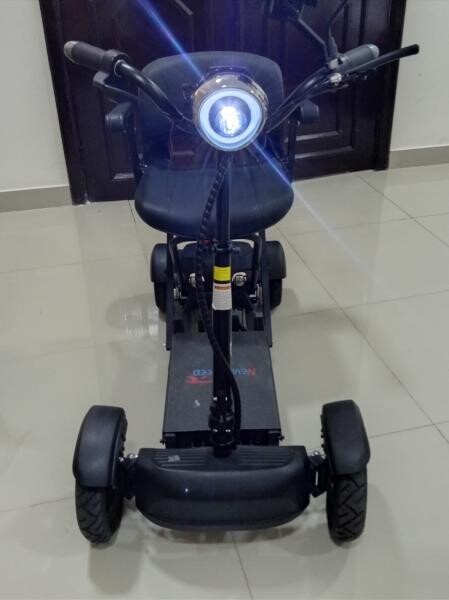 NEWSPEED YB-M04 Scooter - 1