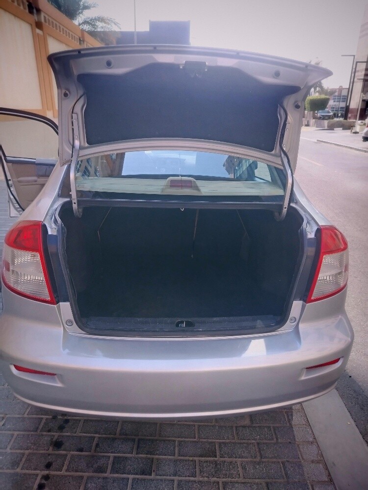 Suzuki semi-new car - 5