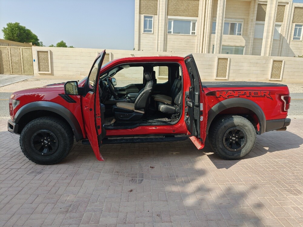 Ford Raptor 2018 - Clean - 2