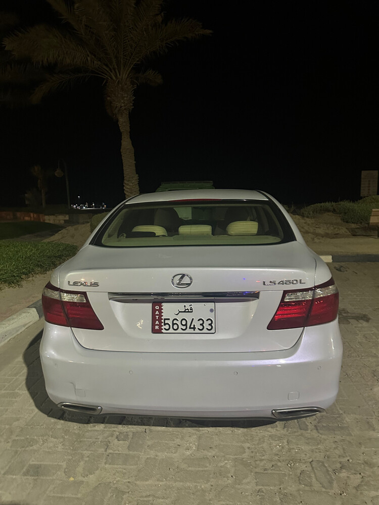Lexus LS 460 in excellent condition - 2