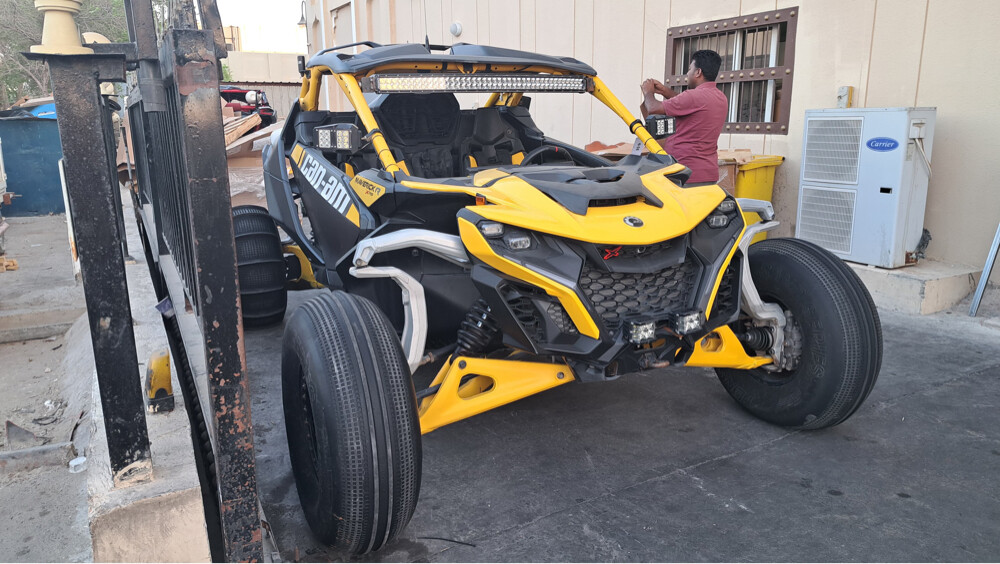 can am maverick R - 2
