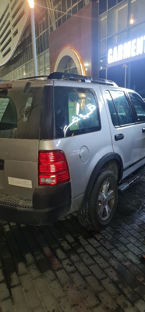 Ford explorer - 12