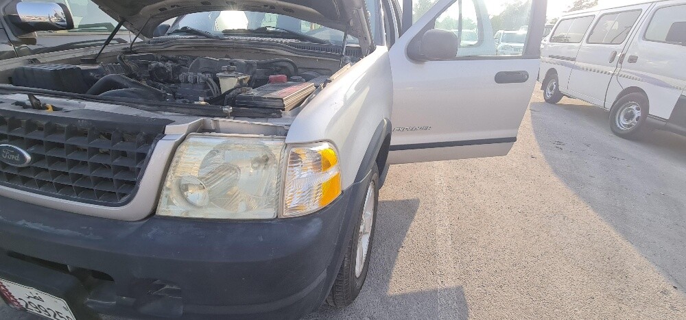 Ford explorer - 4