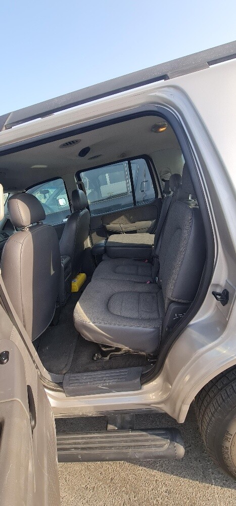 Ford explorer - 8