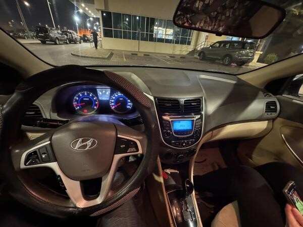 Hyundai Accent 1.6 liter Car - 2
