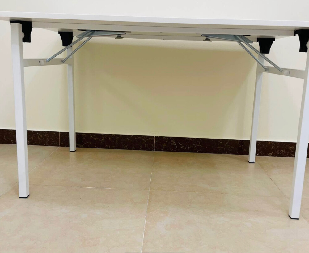 Dinning Table(Flekssit)  - 2