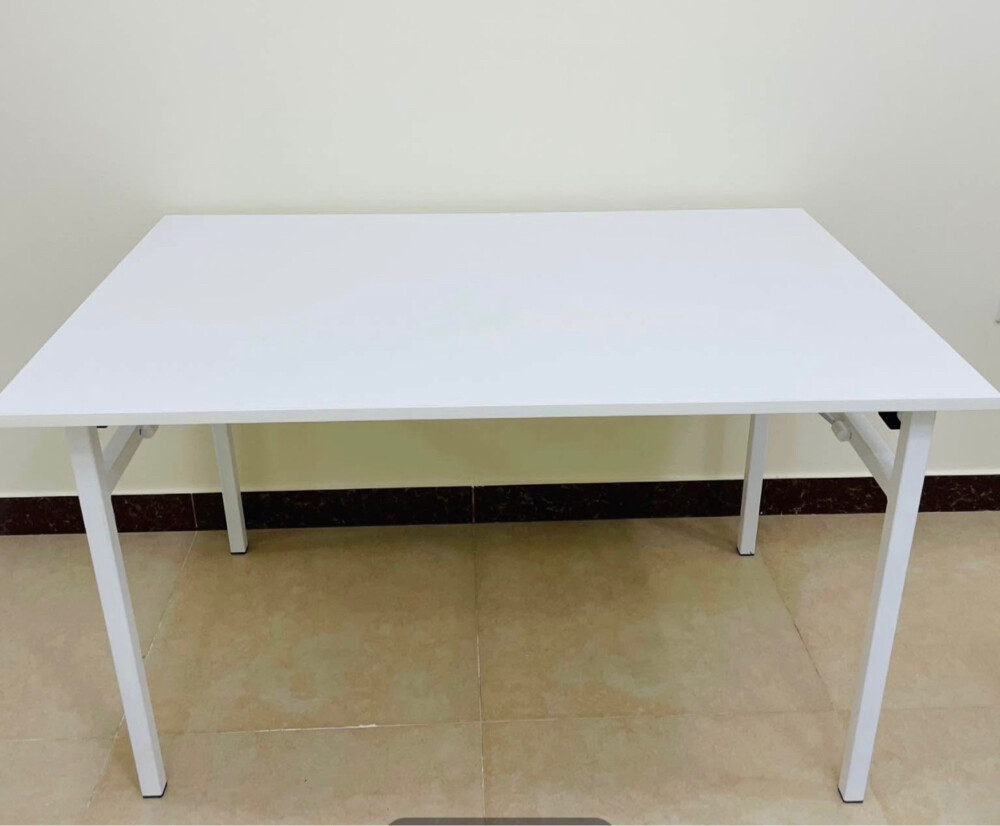 Dinning Table(Flekssit)  - 3