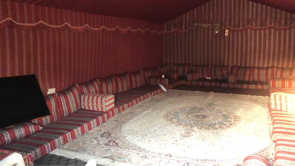 للبيع خيمة بجميع اغراضها - 5