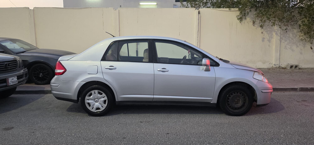 NISSAN TIIDA - 1