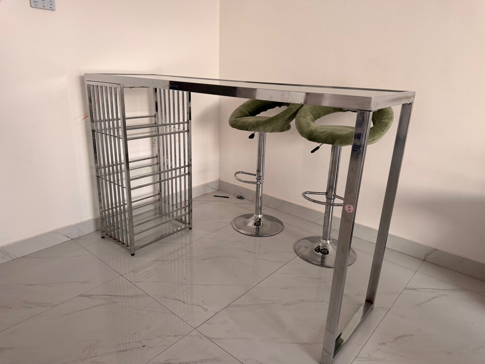 Modern Bar Table with 2 Green Uphol - 1