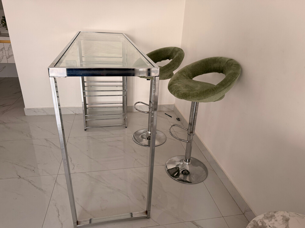 Modern Bar Table with 2 Green Uphol - 2
