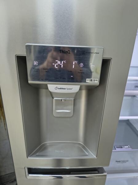 LG InstaView ThinQ Refrigerator - 4