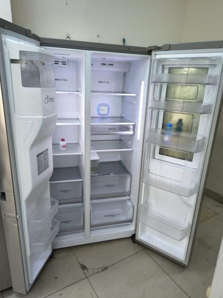 LG InstaView ThinQ Refrigerator - 2