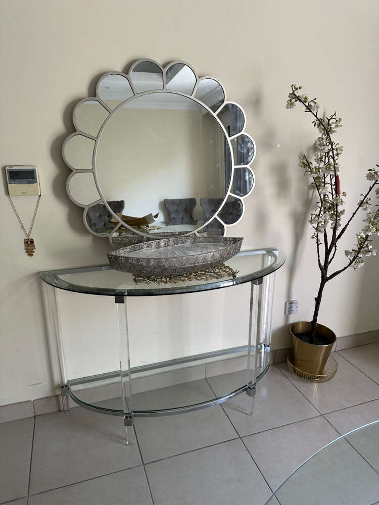 Dining  table  - 8
